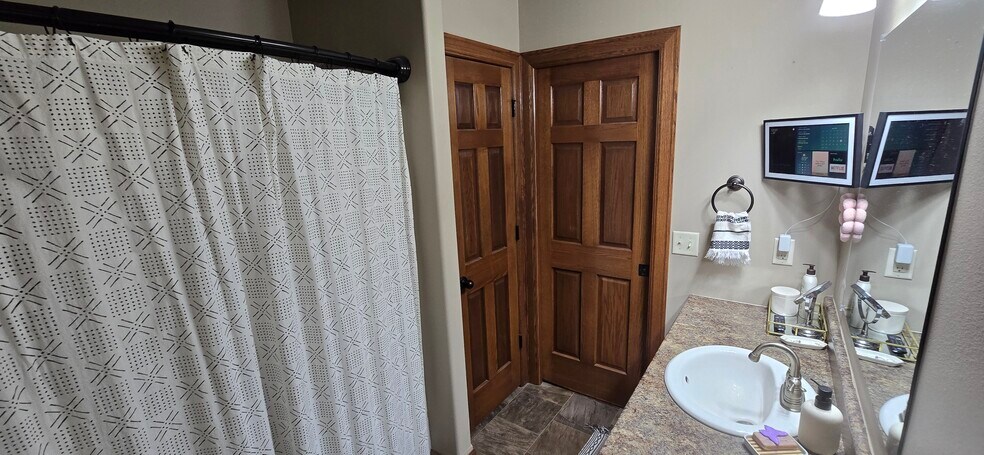 Master Bath, Tub/Shower Combo, Linen Closet and Pocket Door - 8413 W 53rd St