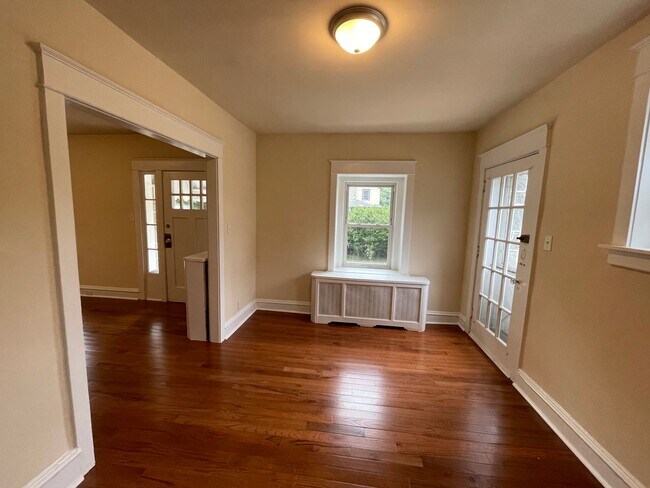 Building Photo - 143 N Highland Ave