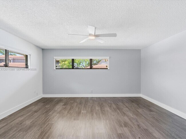 Building Photo - 110 Dunwoody Ln