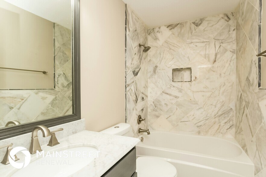 Building Photo - 6123 Lamp Post Pl