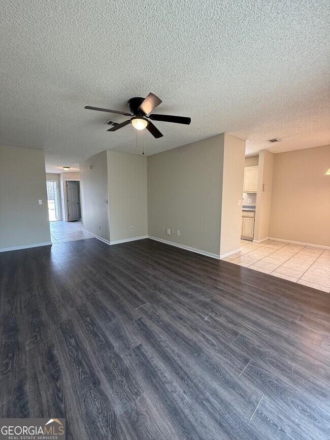 Building Photo - 32 Talbot Ct