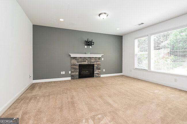 Building Photo - 2045 Birmingham Ct
