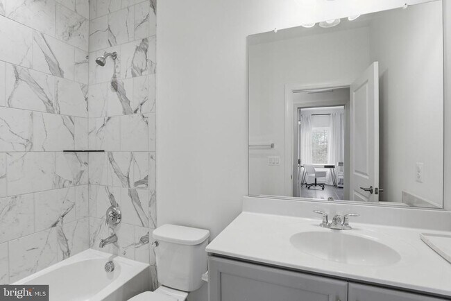 Building Photo - 20246 Northpark Dr