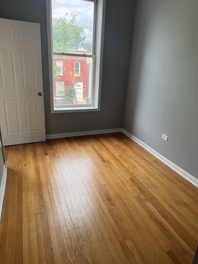 Building Photo - 1643 S Trumbull Ave