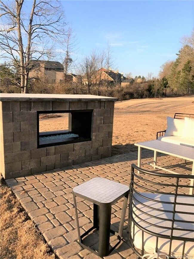 Building Photo - Coming Soon! 5BR/4.5BA | Newly Renovated Single Family Home | In Cortona!