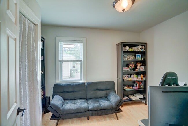 Building Photo - 1606 Steensland Dr