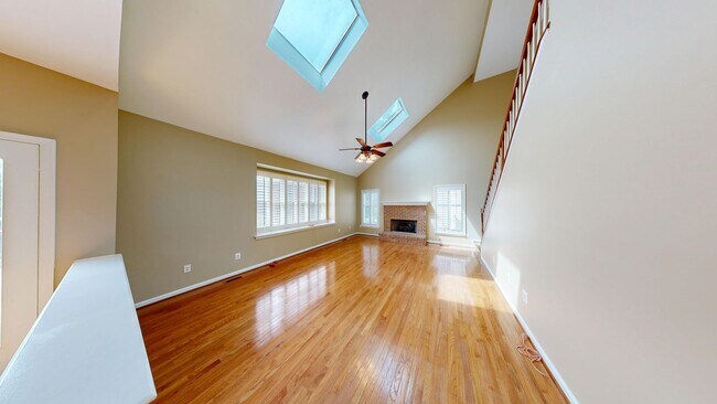Building Photo - 43799 Abbott Pl