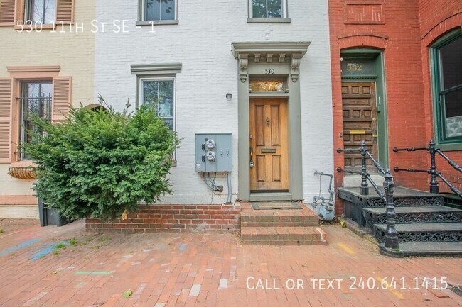 Building Photo - 530 11th St SE