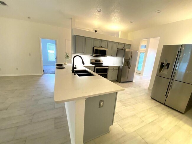 Building Photo - 3837 Fallscrest Cir