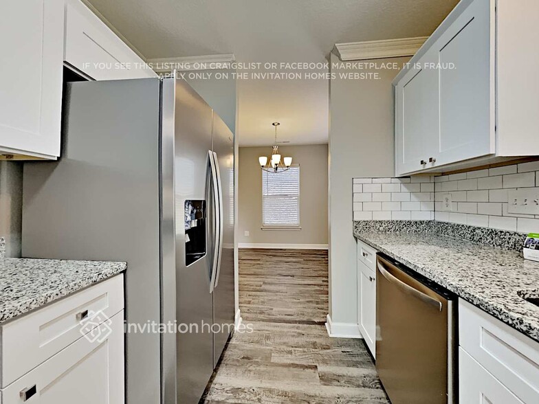 Building Photo - 12444 Stowe Acres Dr