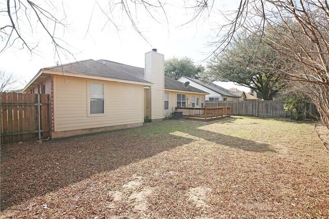 Building Photo - 2308 Sycamore Trail