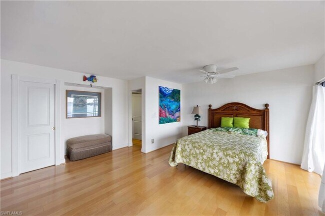 Building Photo - 330 Kon Tiki Dr