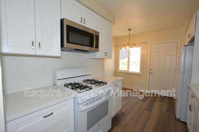 Building Photo - 4511 S A St