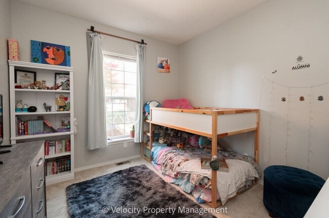 Building Photo - Single Level SW Redmond Home!