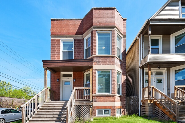 Building Photo - 1756 W School St