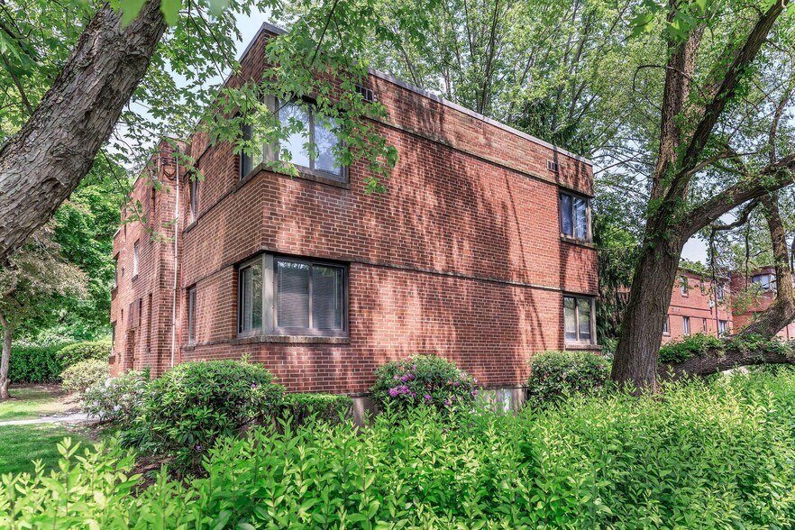 Building Photo - 1201 Heeney Ave