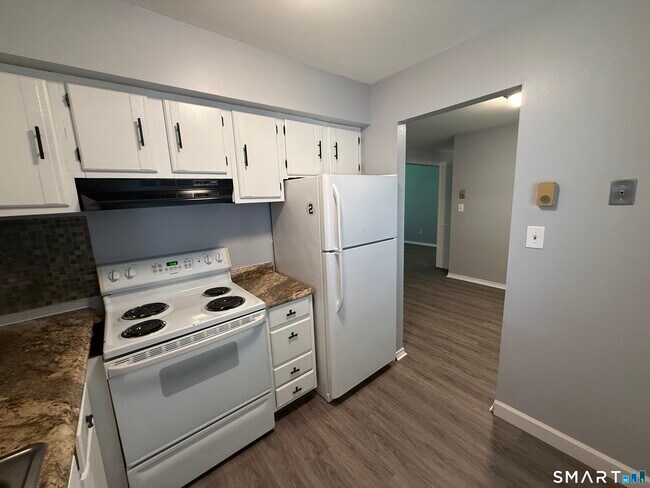 Building Photo - 113 Candlewood Dr