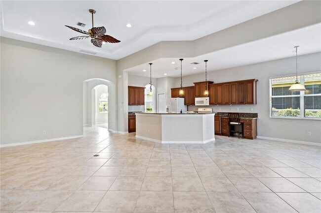 Building Photo - 134 Savona Way