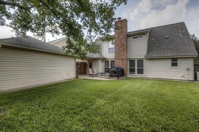 Building Photo - 12439 Piping Rock Dr