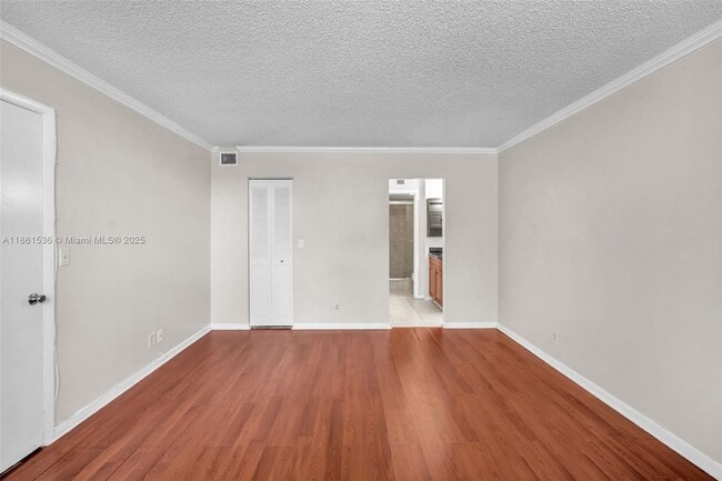 Building Photo - 6575 W Oakland Park Blvd