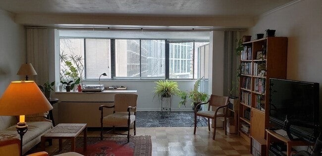 Building Photo - 6 Whittier Pl