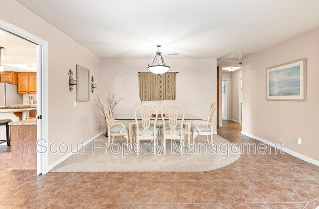 Building Photo - 1028 Capra Way