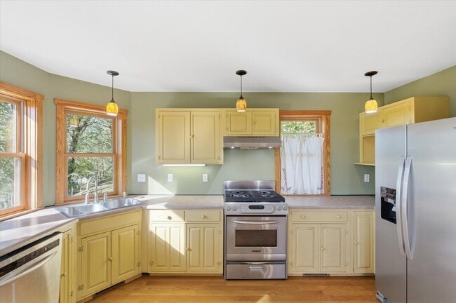 Building Photo - 102 N Gaw St