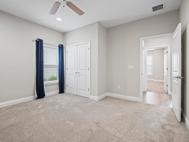 Building Photo - 4 bedroom, 3 bath home in Grand Landings G...
