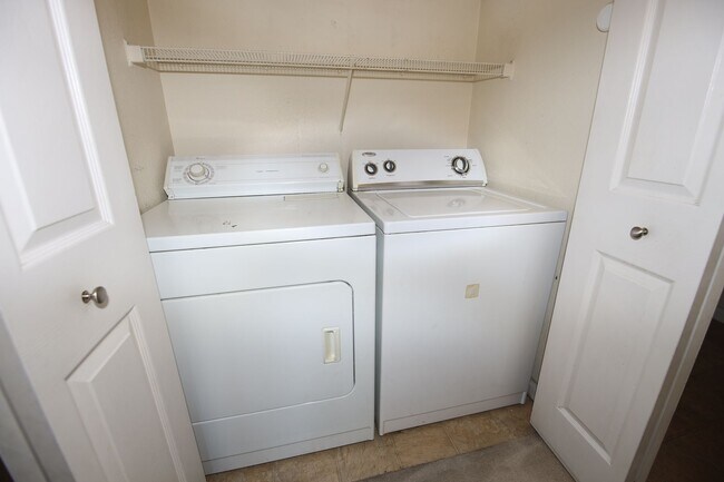 Building Photo - COZY 2BR 2BA UNIT IN BORGATA CONDOMINIUMS ...