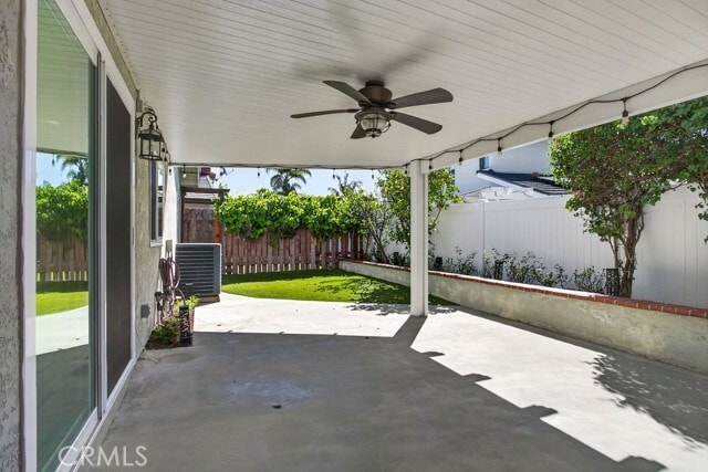 Building Photo - 14 Cll Alimar