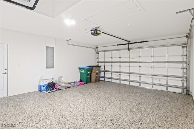 Building Photo - 1138 SW 47th Terrace