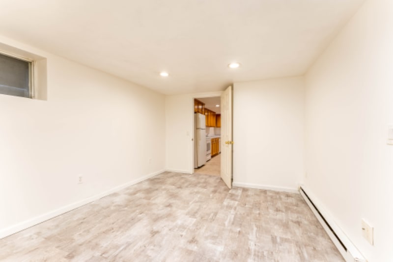 Building Photo - 68 Oakwood Ave