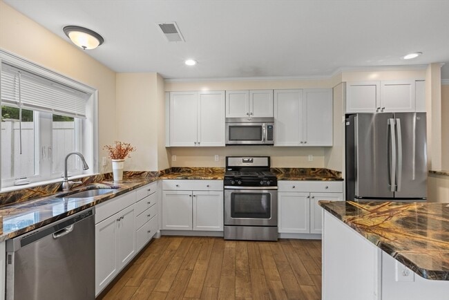 Building Photo - 129 Acton St