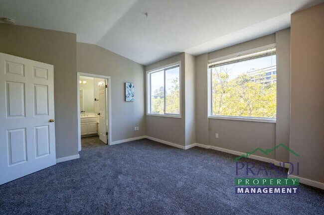 Building Photo - 1 Gable Ct