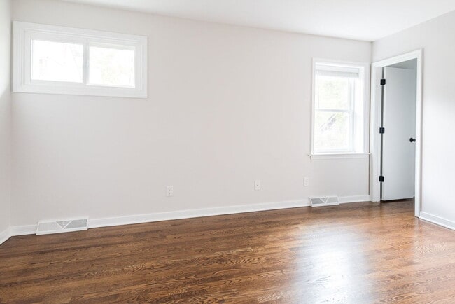 Building Photo - 4808 Hanover Ave
