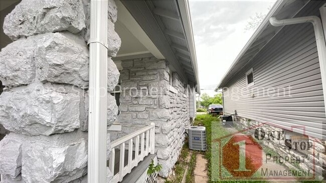 Building Photo - Beautiful 3 Bedroom 1 Bathroom Home in Kan...