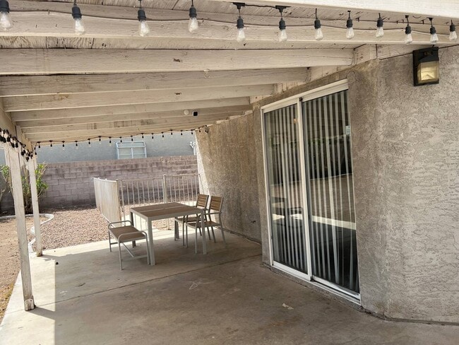 Building Photo - 8305 Aspenbrook Ave