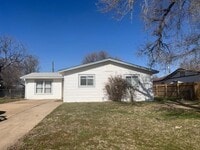 Building Photo - 405 NW Glendale Dr