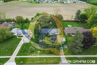 Building Photo - Available Now! - 3 Bedroom, 1 Bathroom in ...