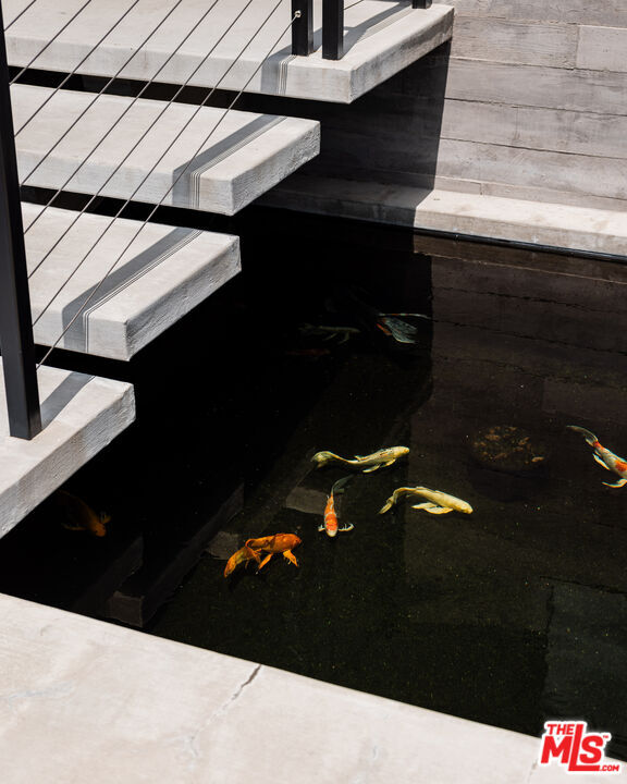 Building Photo - 2532 Canyon Oak Dr