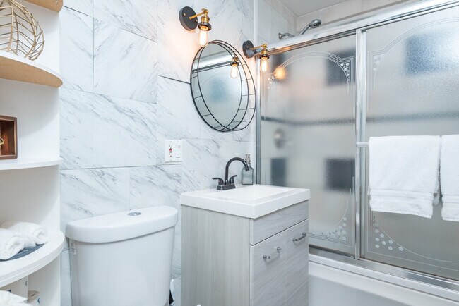 Building Photo - 152 Central Ave