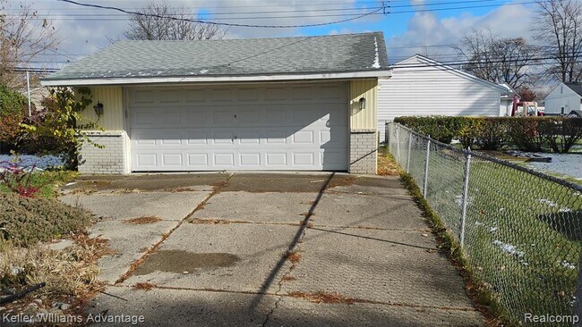 Building Photo - 1265 Woodbourne St