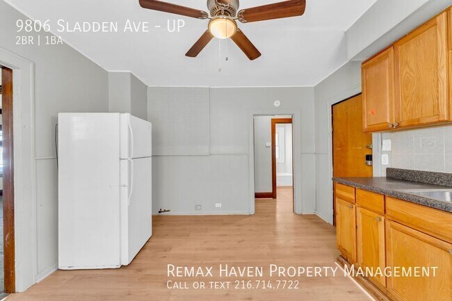 Building Photo - 9806 Sladden Ave