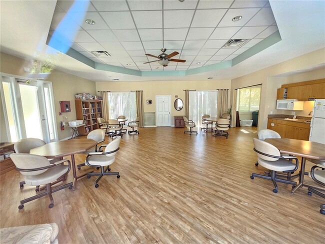 Building Photo - 835 Chalmers Dr