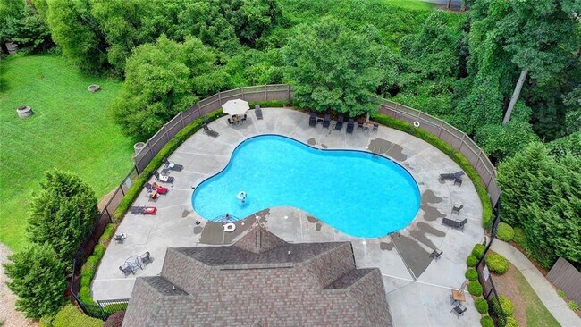 Building Photo - 3695 Andover St