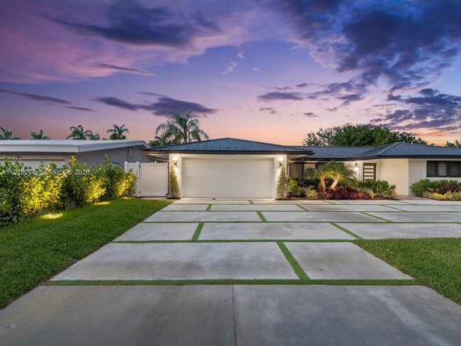 Building Photo - 511 SE 14th St