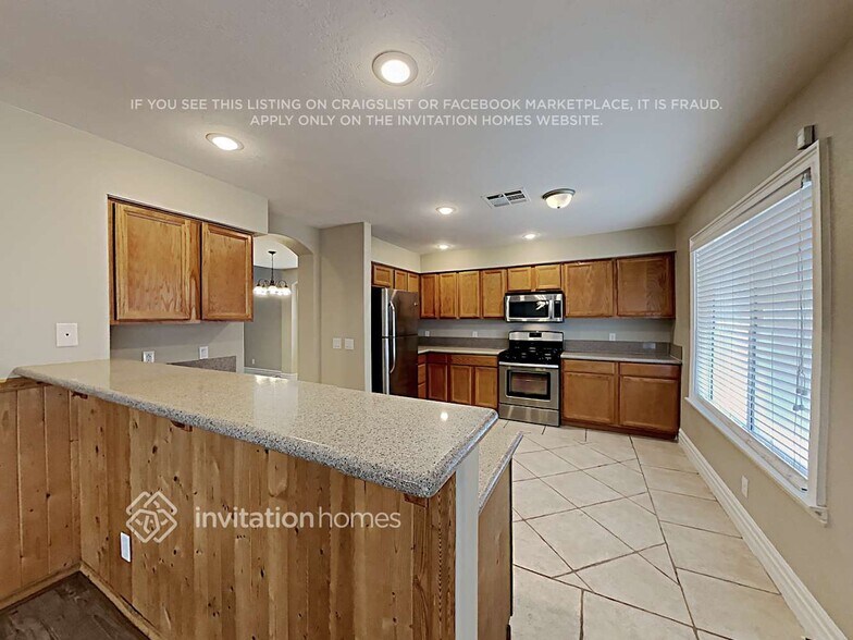 Building Photo - 9425 Deer Lodge Ln