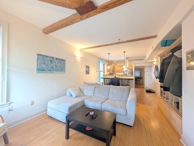 Primary Photo - 382 Marin Blvd