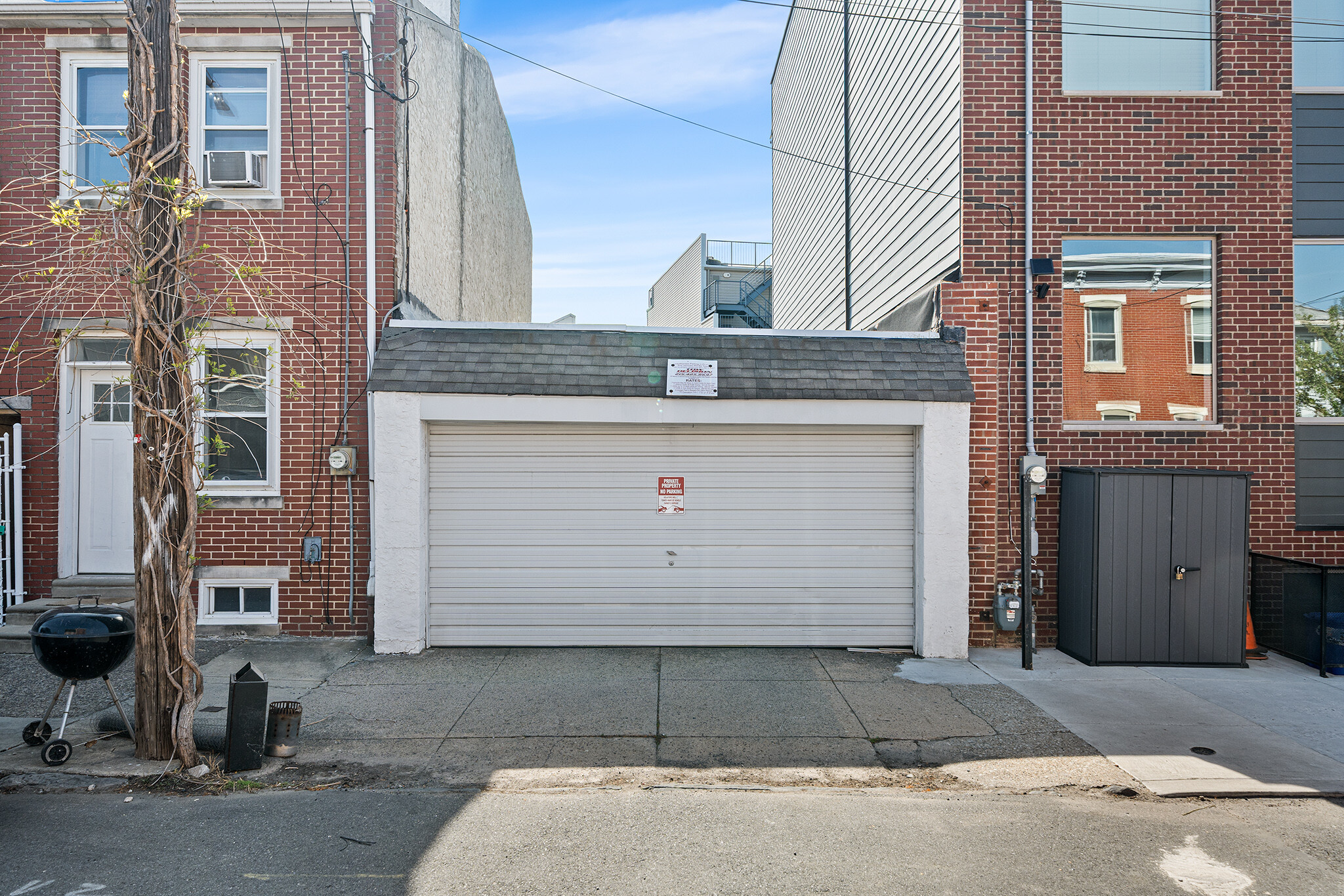 Building Photo - 1852 Tulip St