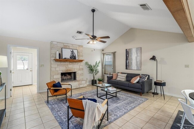 Building Photo - 27 Deer Ridge Rd